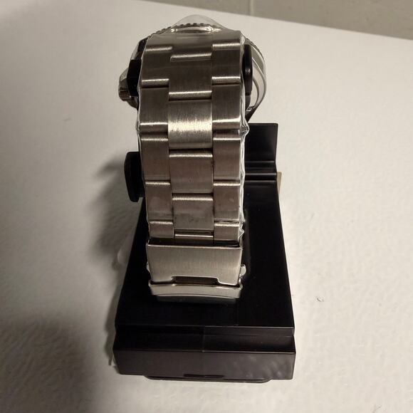 Casio Duro Marlin MDV106DD-1A1 44mm Quartz w/ Aftermarket Oyster Bracelet - Picture 7 of 8